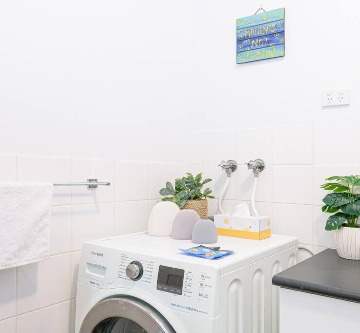 Апартаменты Cozy 1 Bedder In St Kilda With Balcony Мельбурн Экстерьер фото