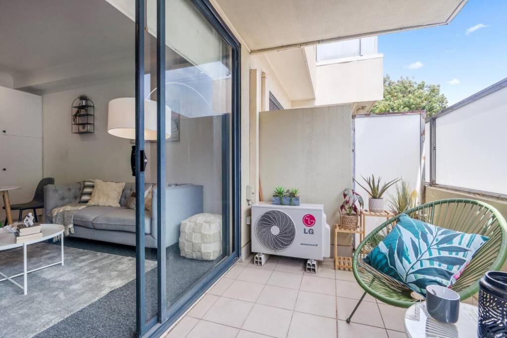Апартаменты Cozy 1 Bedder In St Kilda With Balcony Мельбурн Экстерьер фото
