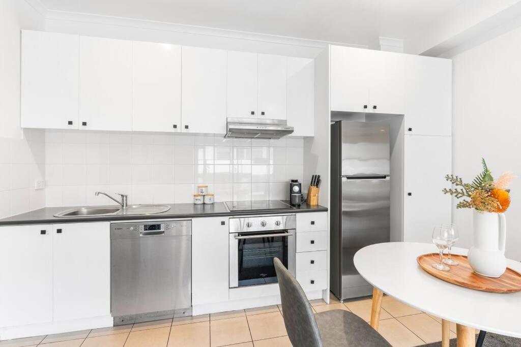 Апартаменты Cozy 1 Bedder In St Kilda With Balcony Мельбурн Экстерьер фото