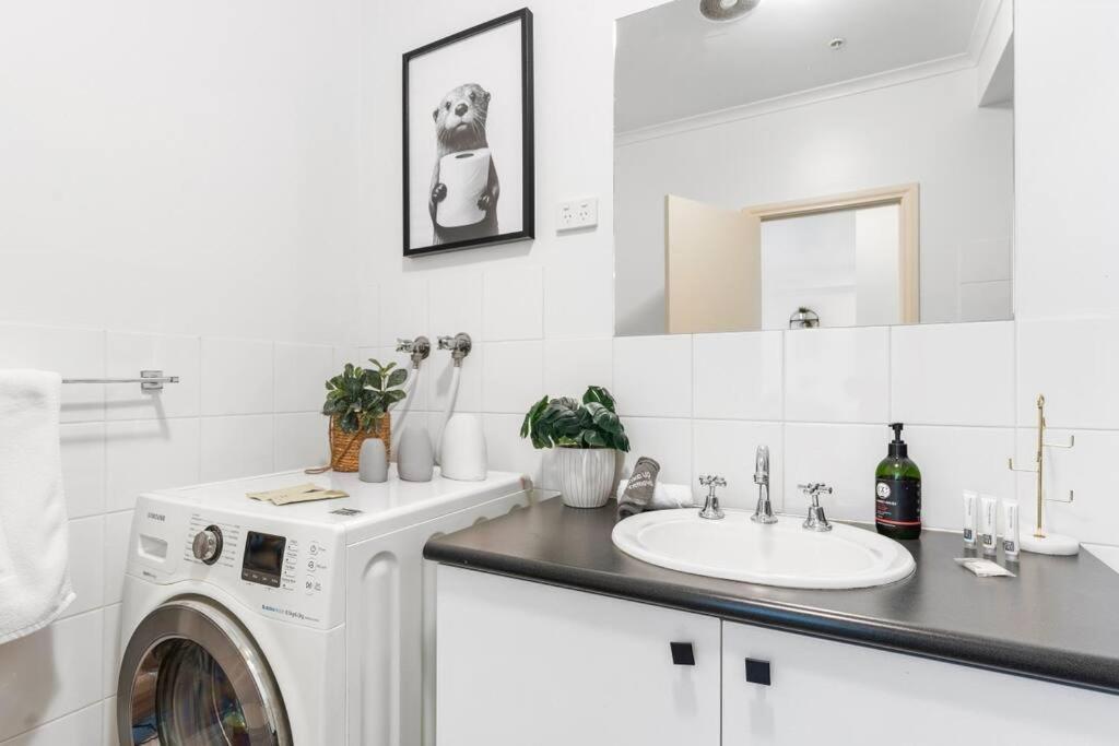Апартаменты Cozy 1 Bedder In St Kilda With Balcony Мельбурн Экстерьер фото