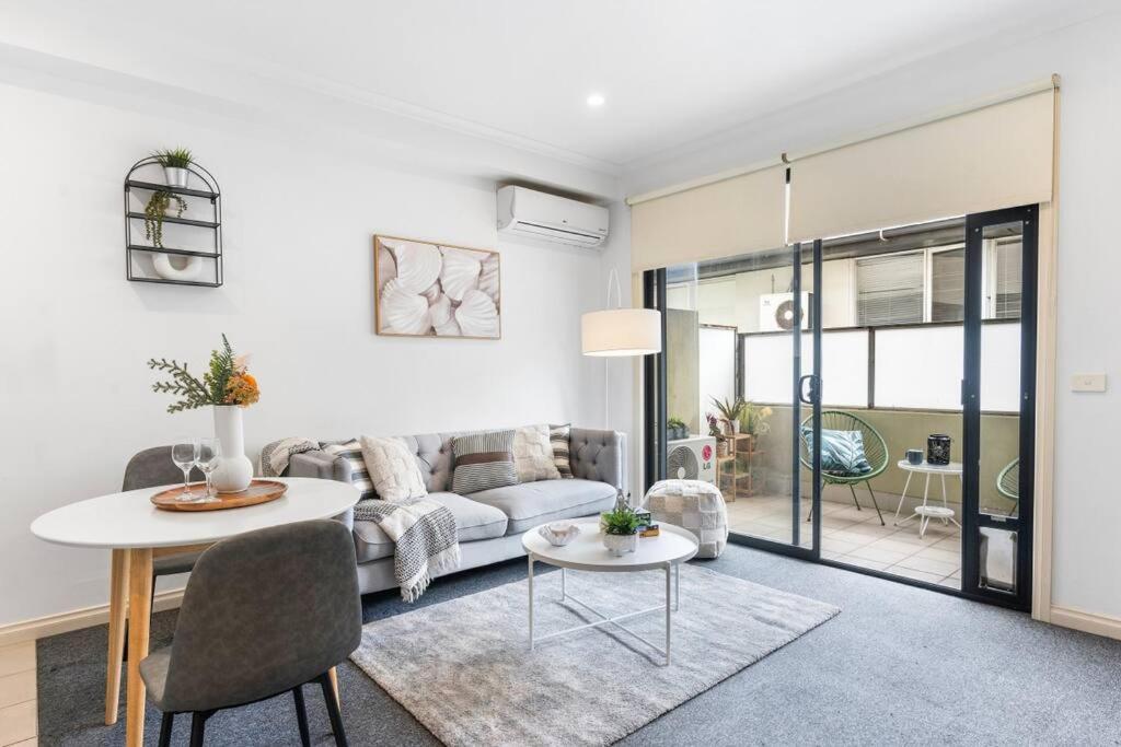Апартаменты Cozy 1 Bedder In St Kilda With Balcony Мельбурн Экстерьер фото